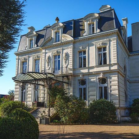 Chateau La Comtesse De Loire & Spa โซมูร์ ภายนอก รูปภาพ