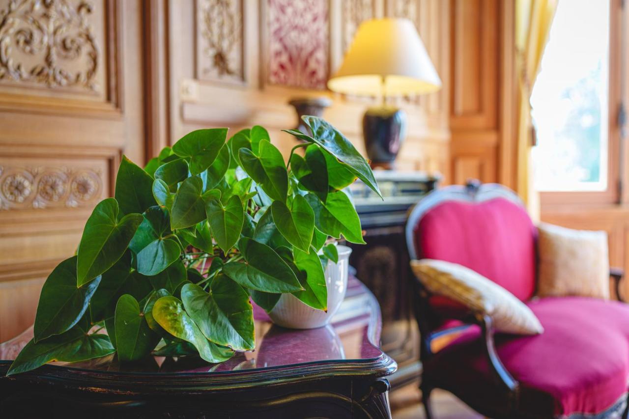 Chateau La Comtesse De Loire & Spa โซมูร์ ภายนอก รูปภาพ