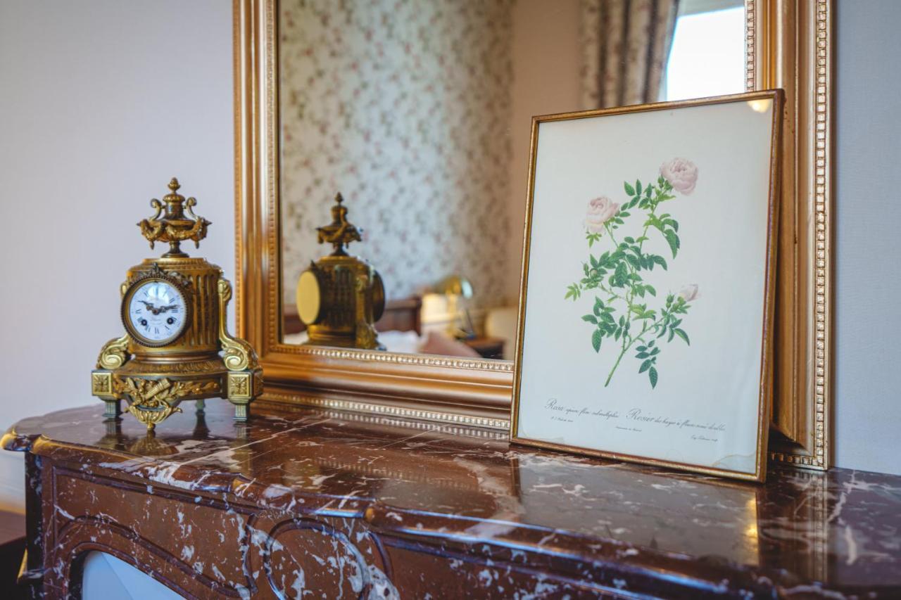 Chateau La Comtesse De Loire & Spa โซมูร์ ภายนอก รูปภาพ