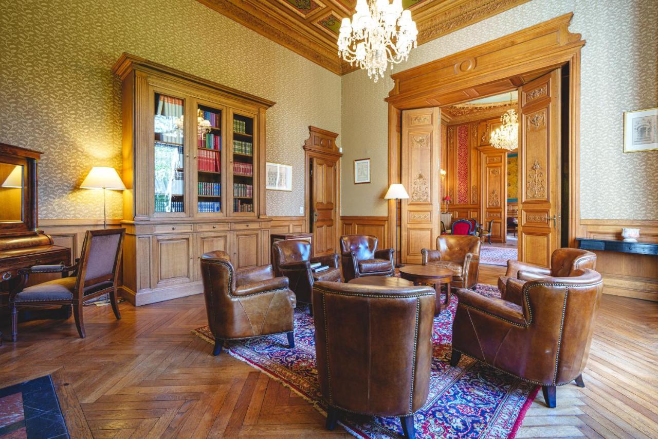 Chateau La Comtesse De Loire & Spa โซมูร์ ภายนอก รูปภาพ