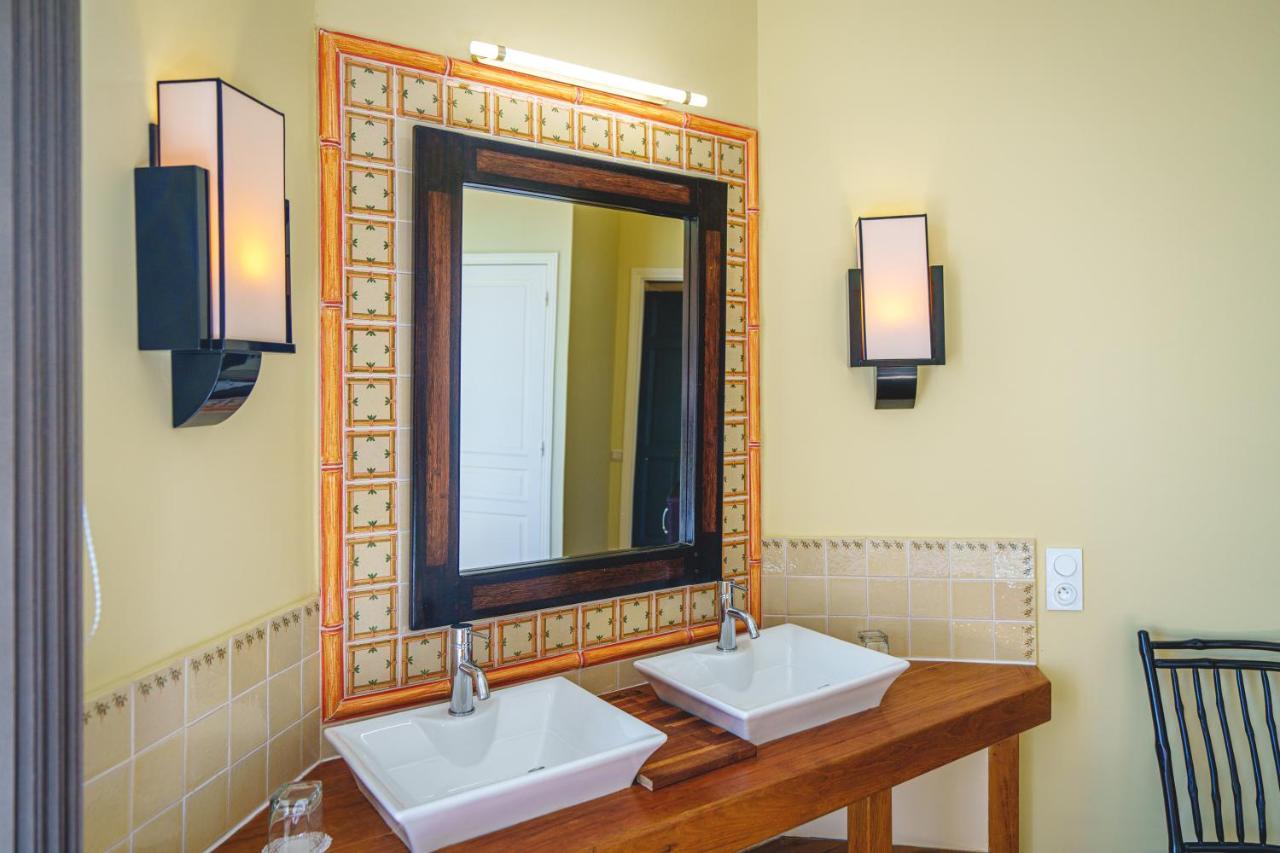 Chateau La Comtesse De Loire & Spa โซมูร์ ภายนอก รูปภาพ