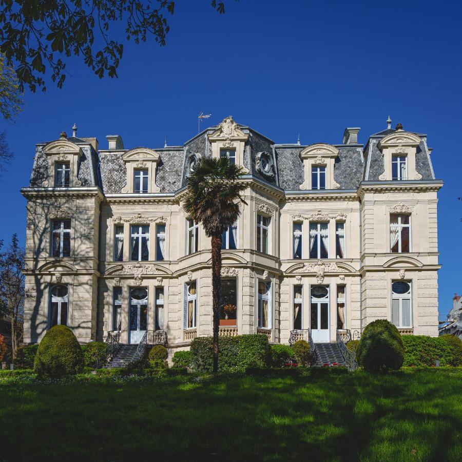 Chateau La Comtesse De Loire & Spa โซมูร์ ภายนอก รูปภาพ