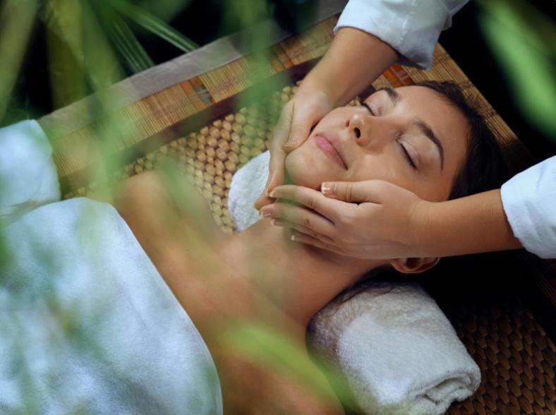 Chateau La Comtesse De Loire & Spa โซมูร์ ภายนอก รูปภาพ